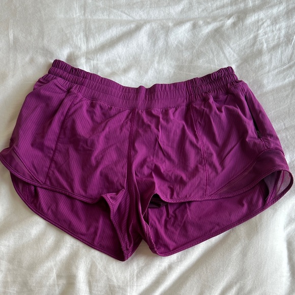 LULULEMON Women's Purple Athletic Shorts - Picture 1 of 2